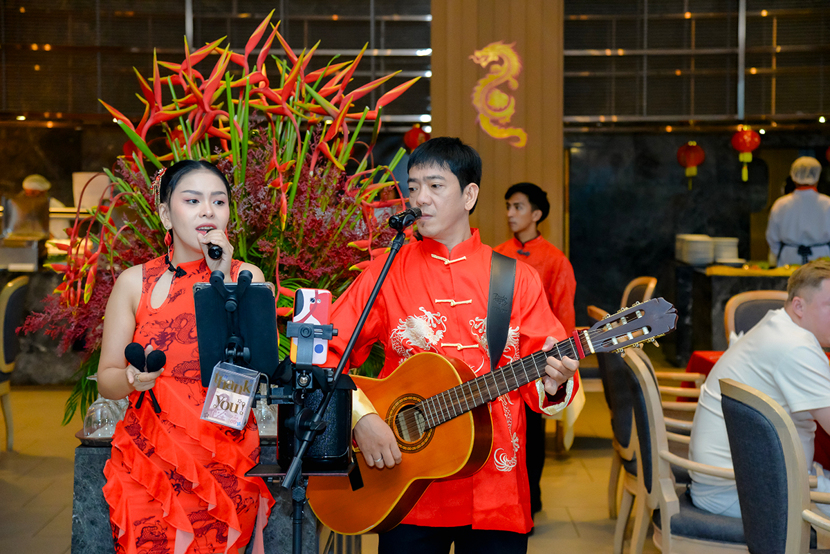 chinese new year fried pastry